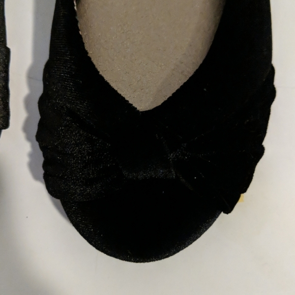 Black velvet ballet slipprs - Picture 3 of 7
